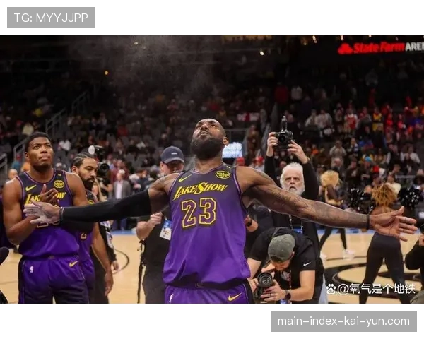 湖人客场不敌开拓者 詹姆斯准三双难掩球队整体防守问题